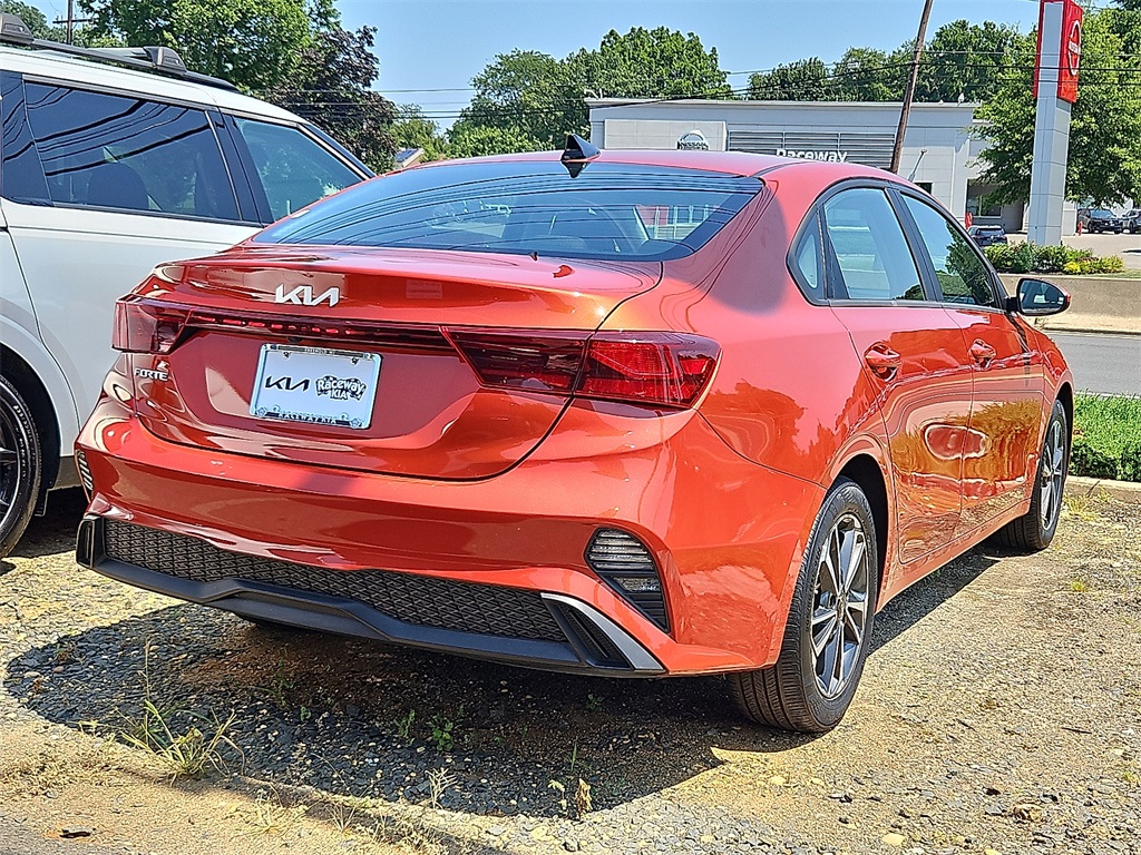 2023 Kia Forte LXS photo 5