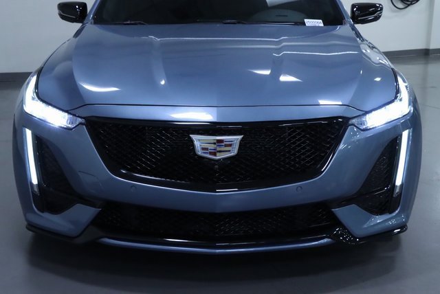 2023 Cadillac CT5 V photo 4