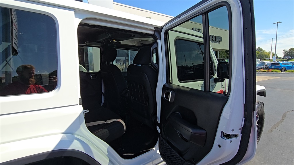 2019 Jeep Wrangler Unlimited Rubicon photo 16