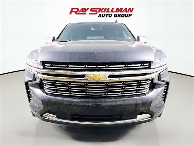 2022 Chevrolet Suburban Premier photo 2