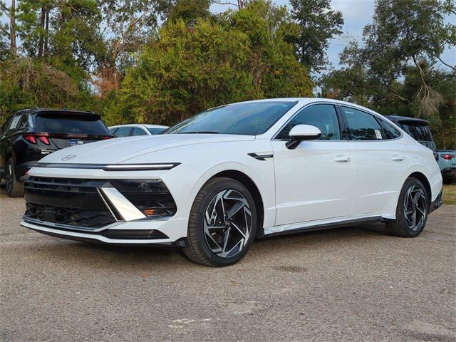 2026 Hyundai Sonata SEL Sport photo 2