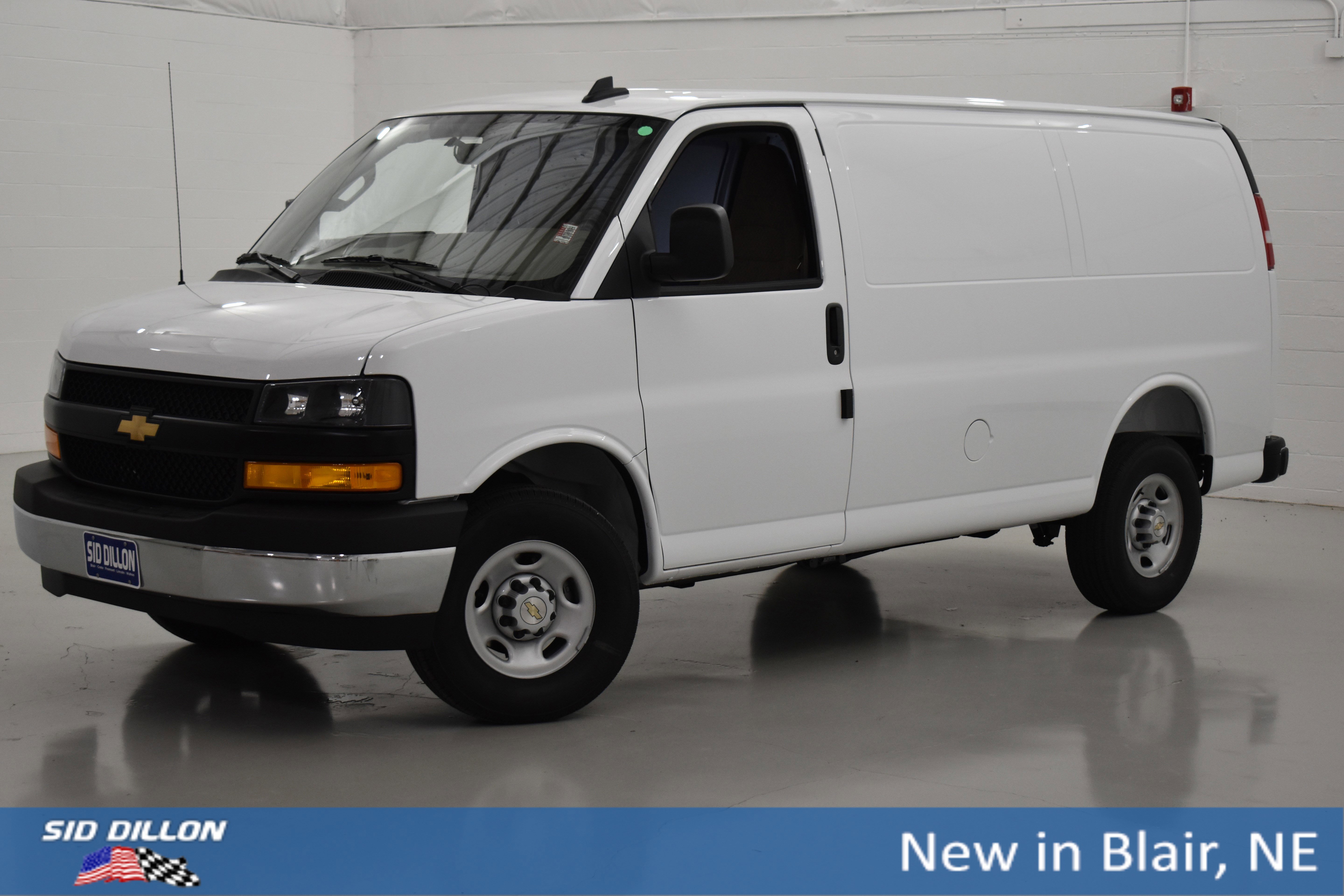 2025 Chevrolet Express Cargo Work Van's photo