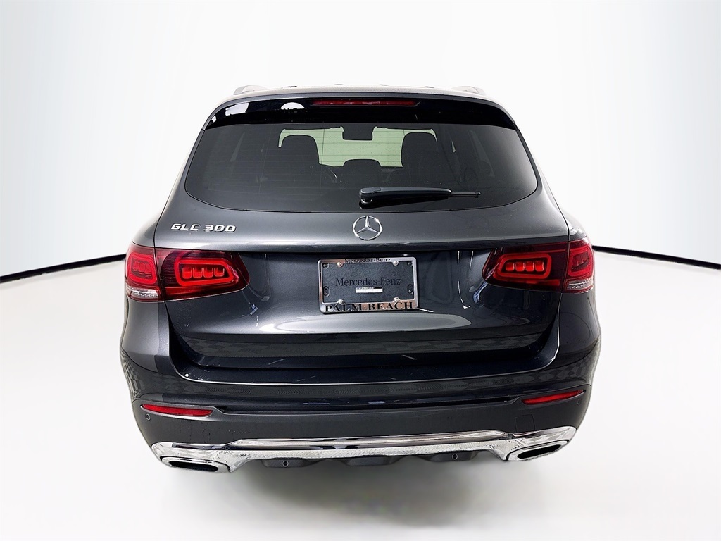 2022 Mercedes Benz GLC 300 photo 3
