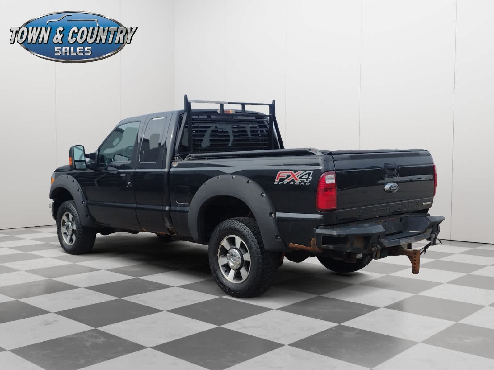2014 Ford F-250 Lariat photo 2