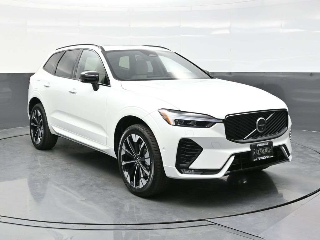 2026 Volvo XC60 Plus's photo