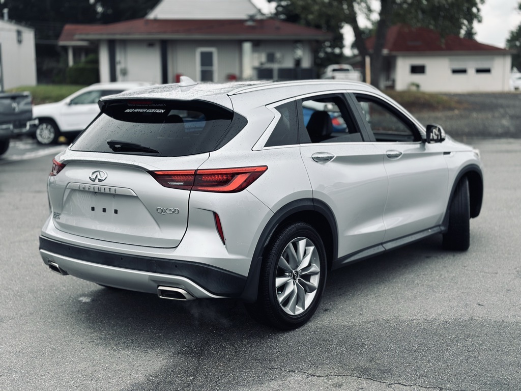 2021 Infiniti QX50 Essential photo 7