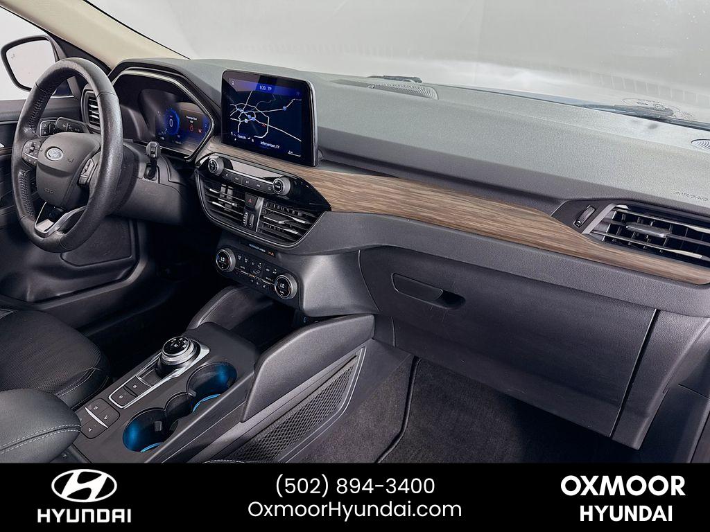 2020 Ford Escape Titanium photo 27