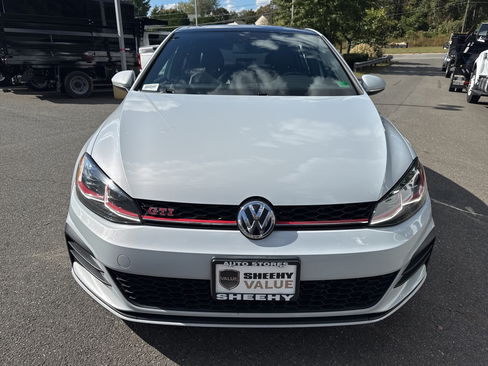 2020 Volkswagen Golf GTI SE photo 4