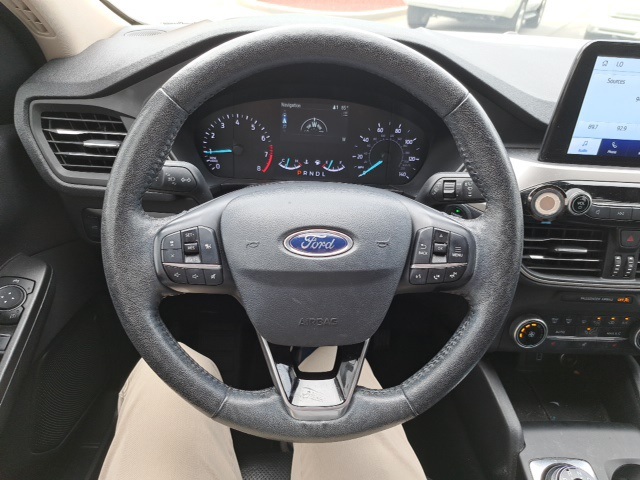 2020 Ford Escape SEL photo 17