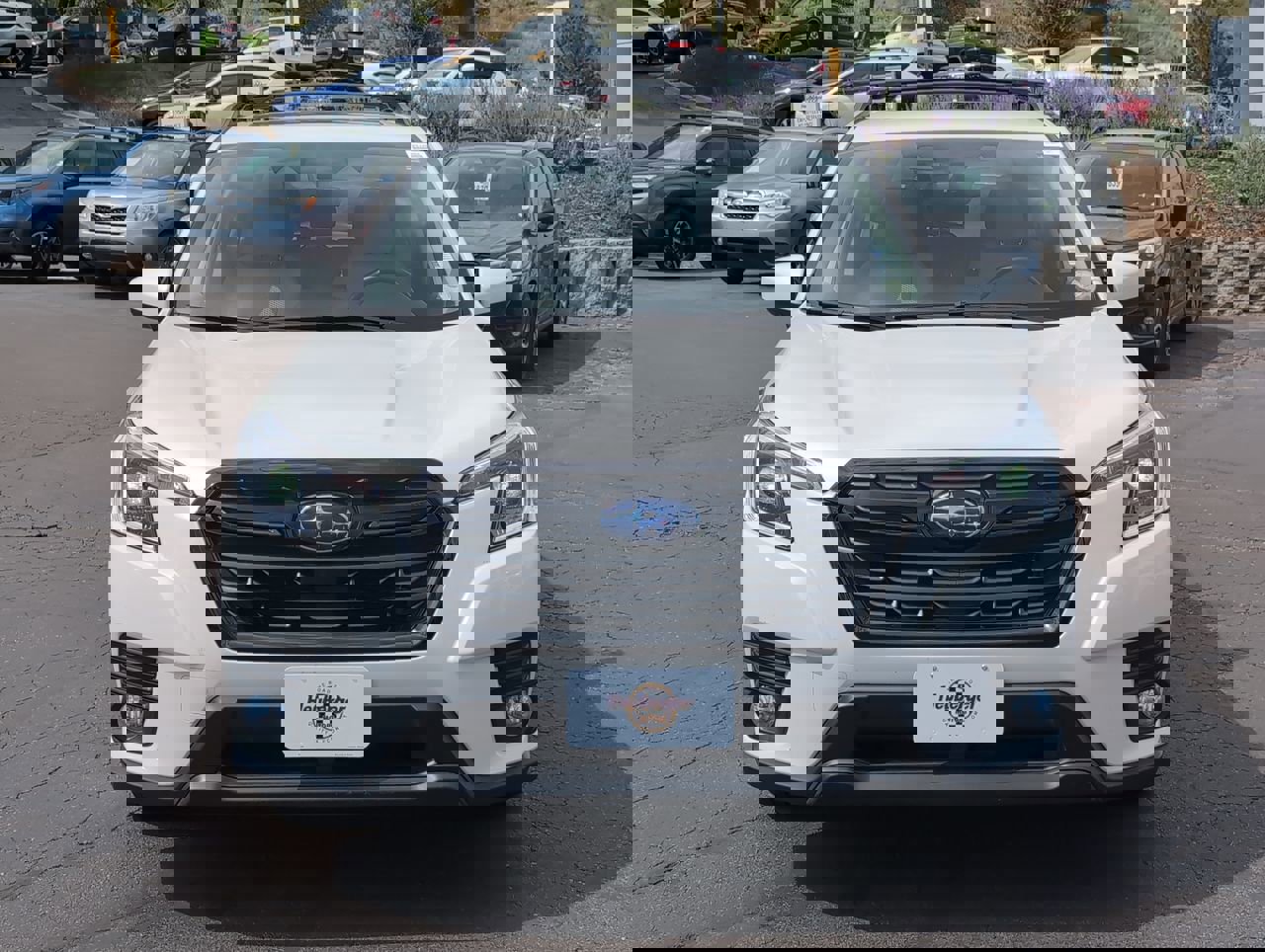 2022 Subaru Forester Premium photo 2
