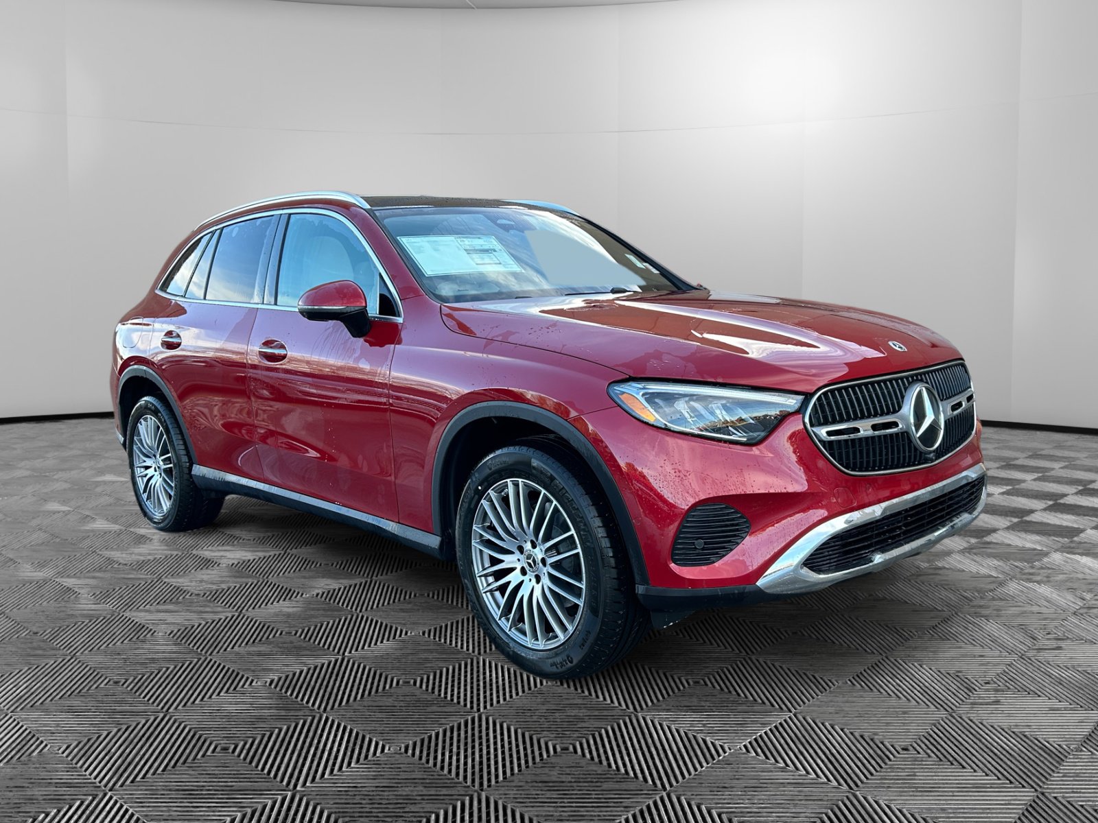2026 Mercedes-Benz GLC Base's photo