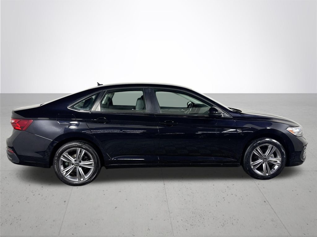 2024 Volkswagen Jetta 1.5T SE photo 4