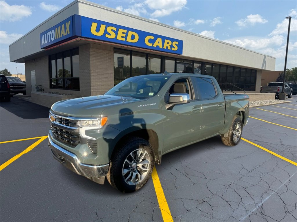 2025 Chevrolet Silverado 1500 LT's photo