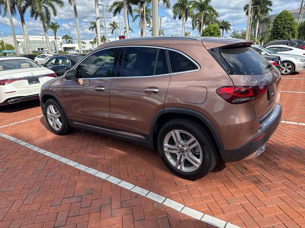 2023 Mercedes Benz GLA 250 photo 3