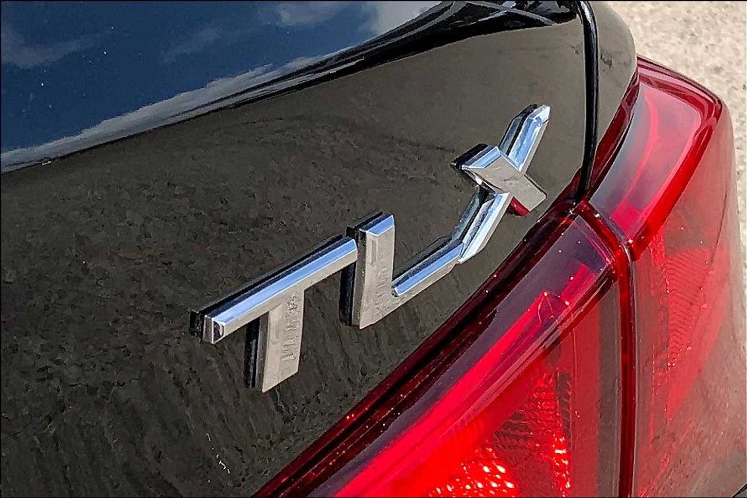 2020 Acura TLX Technology photo 9