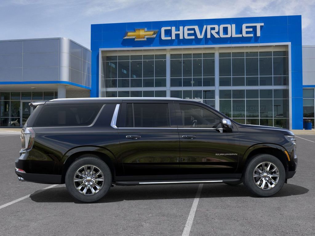 2025 Chevrolet Suburban Premier photo 3