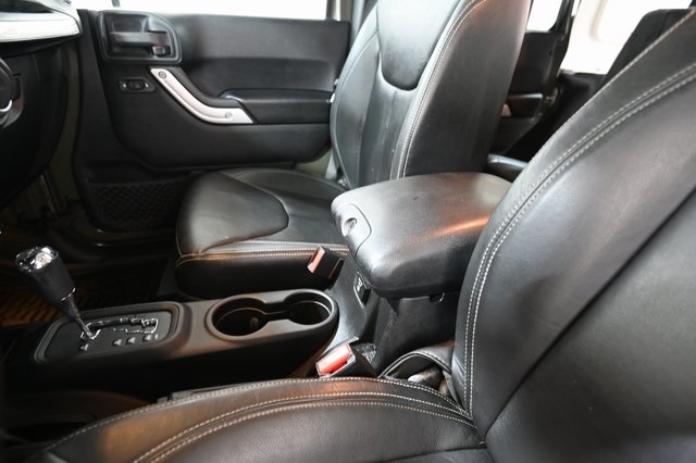 2015 Jeep Wrangler Unlimited Rubicon photo 20