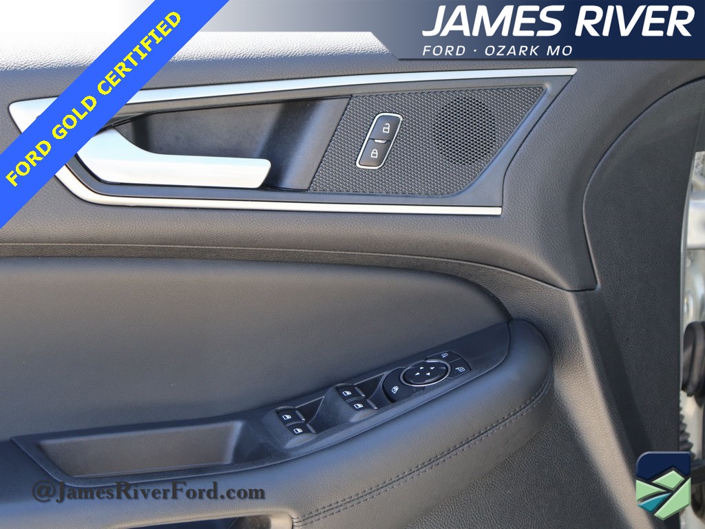 2024 Ford Edge SEL photo 18