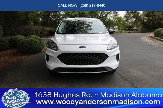 2022 Ford Escape S photo 2