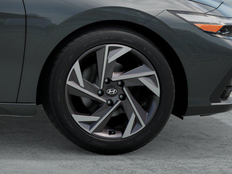 2025 Hyundai Elantra Limited photo 8