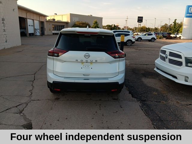 2025 Nissan Rogue SV photo 3