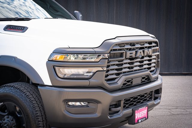 2025 Ram 3500 Tradesman photo 4