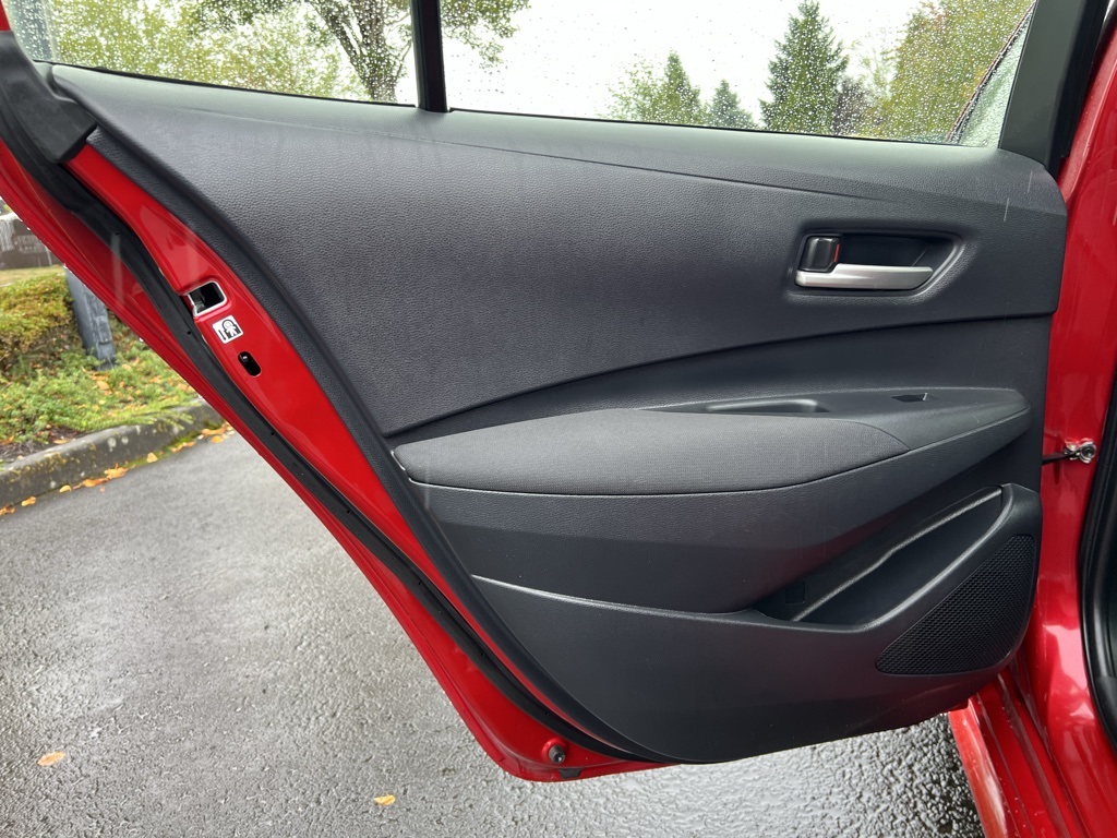 2020 Toyota Corolla Hybrid LE photo 23