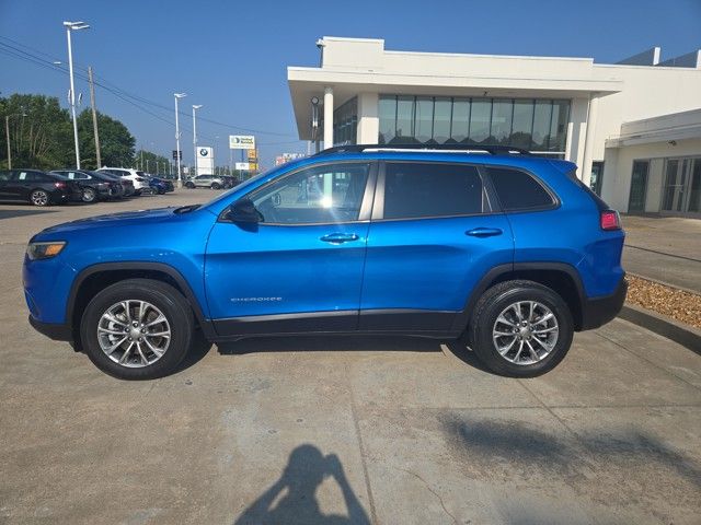2022 Jeep Cherokee Latitude Lux photo 2