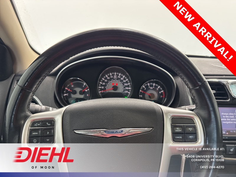 2013 Chrysler 200 Limited photo 17