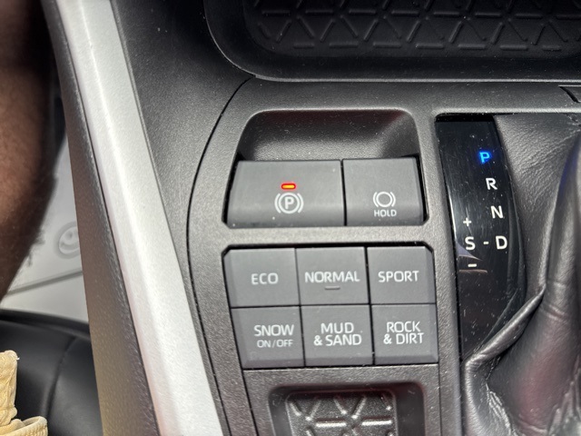 2021 Toyota RAV4 XLE Premium photo 38