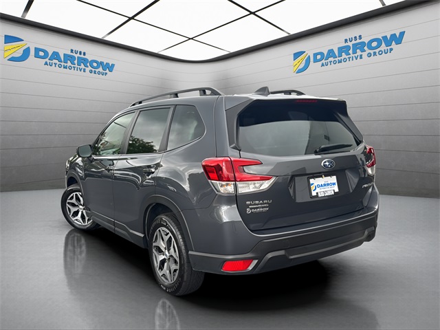 2023 Subaru Forester Premium photo 3