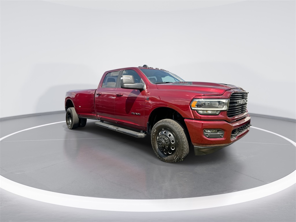 2024 Ram 3500 Laramie photo 9
