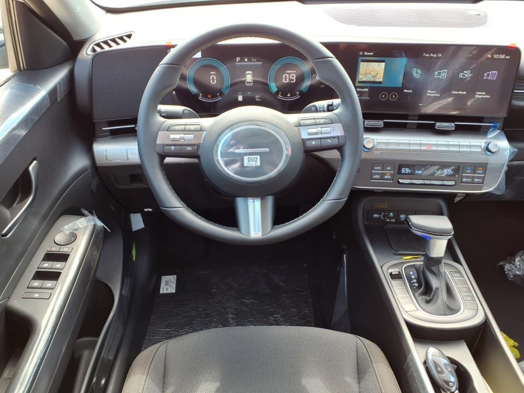 2026 Hyundai Kona SEL photo 4
