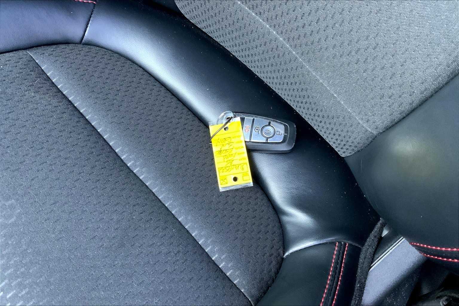 2025 Ford Escape ST-Line photo 12