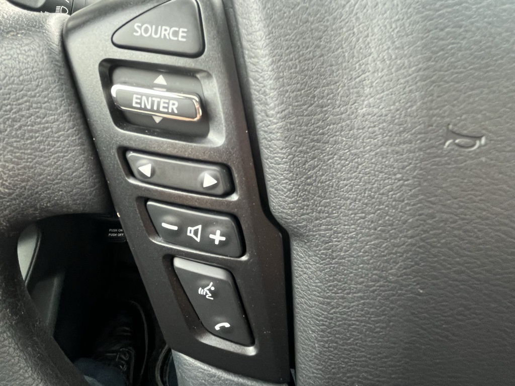 2024 Nissan Frontier SV photo 9