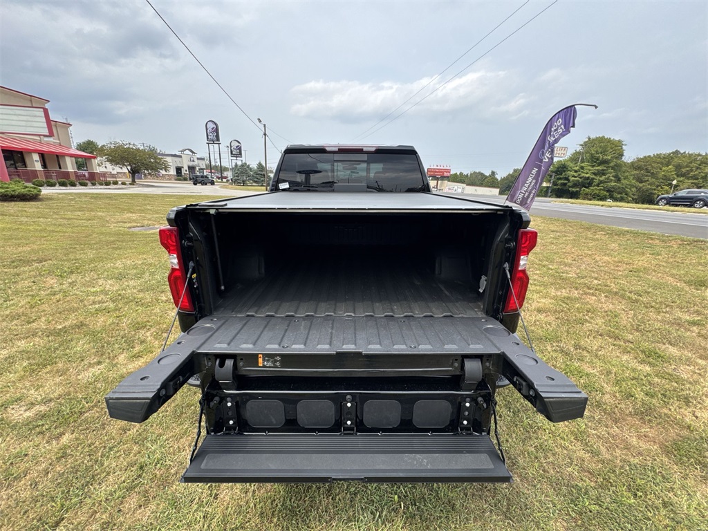 2021 Chevrolet Silverado 1500 RST photo 23