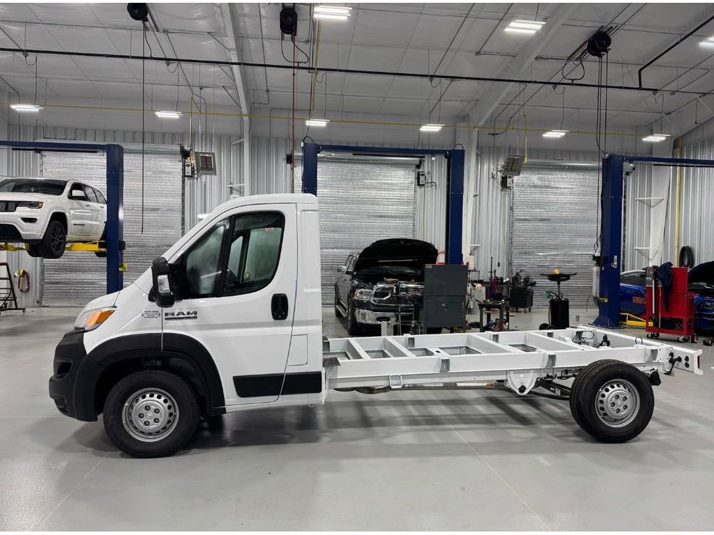 2024 Ram 3500 Tradesman photo 2