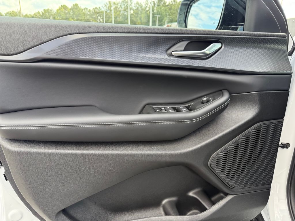 2025 Jeep Grand Cherokee Altitude X photo 10