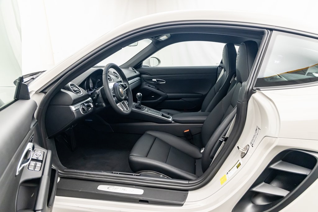 2024 Porsche Cayman Base photo 14