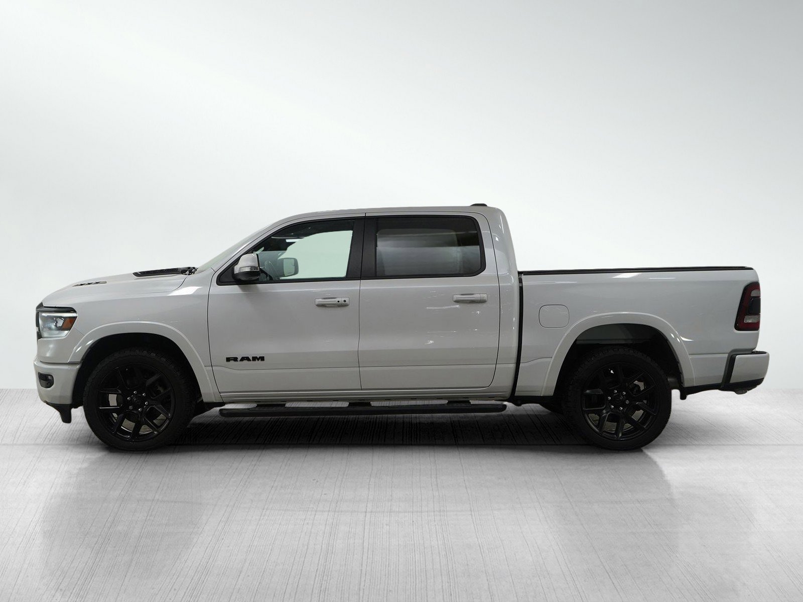 Used 2020 RAM Ram 1500 Pickup Laramie with VIN 1C6SRFJT8LN324063 for sale in Bloomington, Minnesota