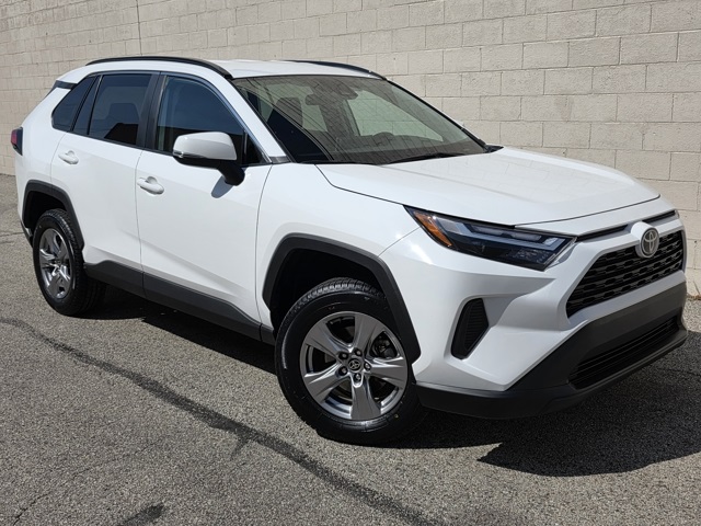 2024 Toyota RAV4 XLE photo 6