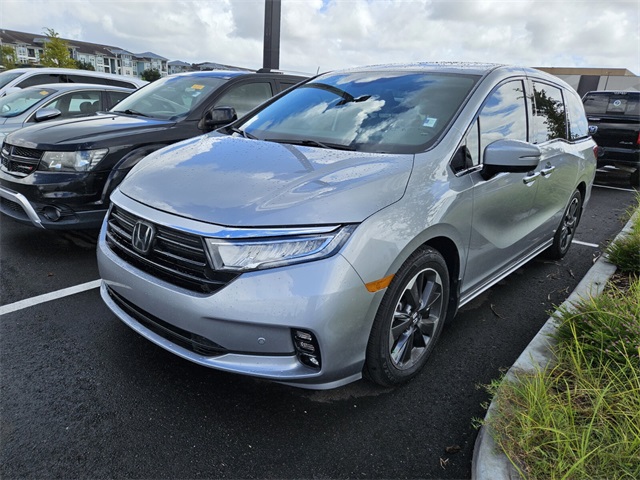 2024 Honda Odyssey Elite photo 2