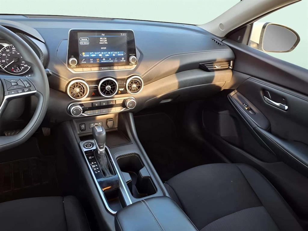 2024 Nissan Sentra SV photo 10