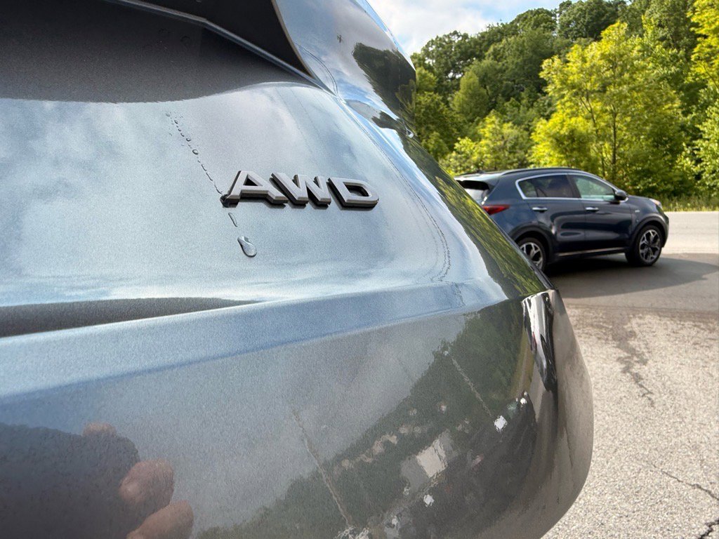 2025 Nissan Rogue S AWD photo 3