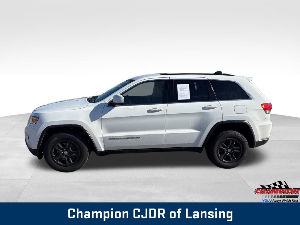 2016 Jeep Grand Cherokee Laredo photo 2