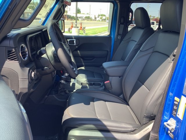 2025 Jeep Gladiator Sport photo 8