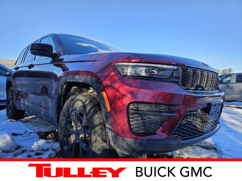 2025 Jeep Grand Cherokee Altitude's photo