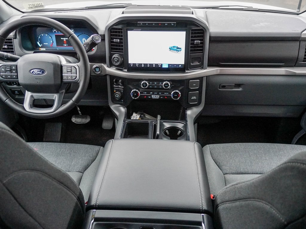 2024 Ford F-150 XLT photo 13