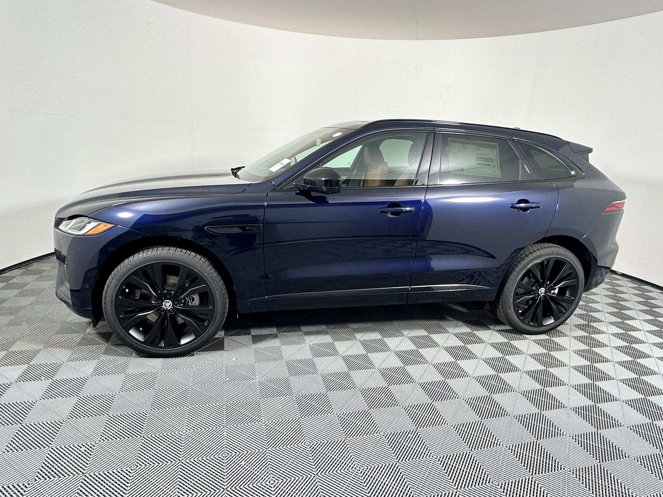 2026 Jaguar F-PACE P250 R-Dynamic S photo 2