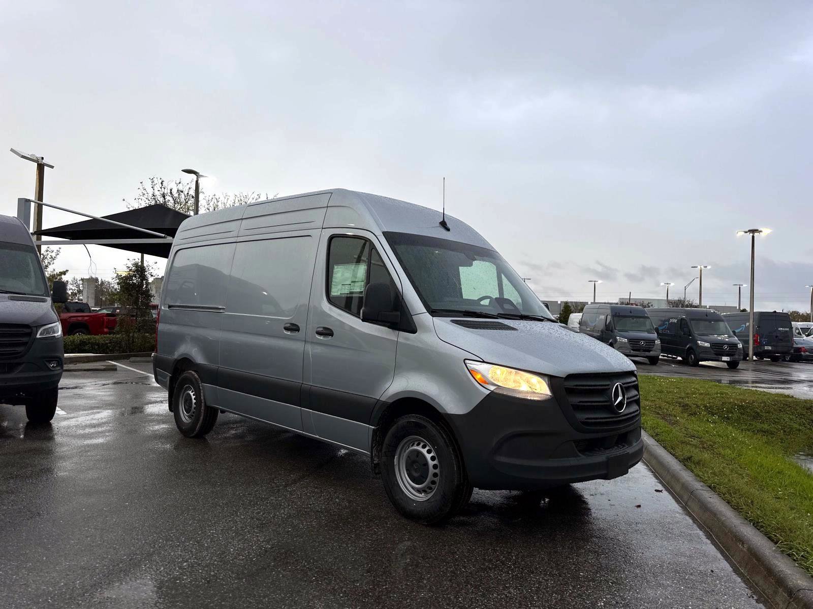 2025 Mercedes-Benz Sprinter Cargo Van Base's photo